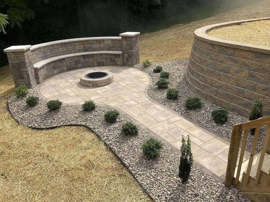 Lamb's Lawn Service & Landscaping LLC Image