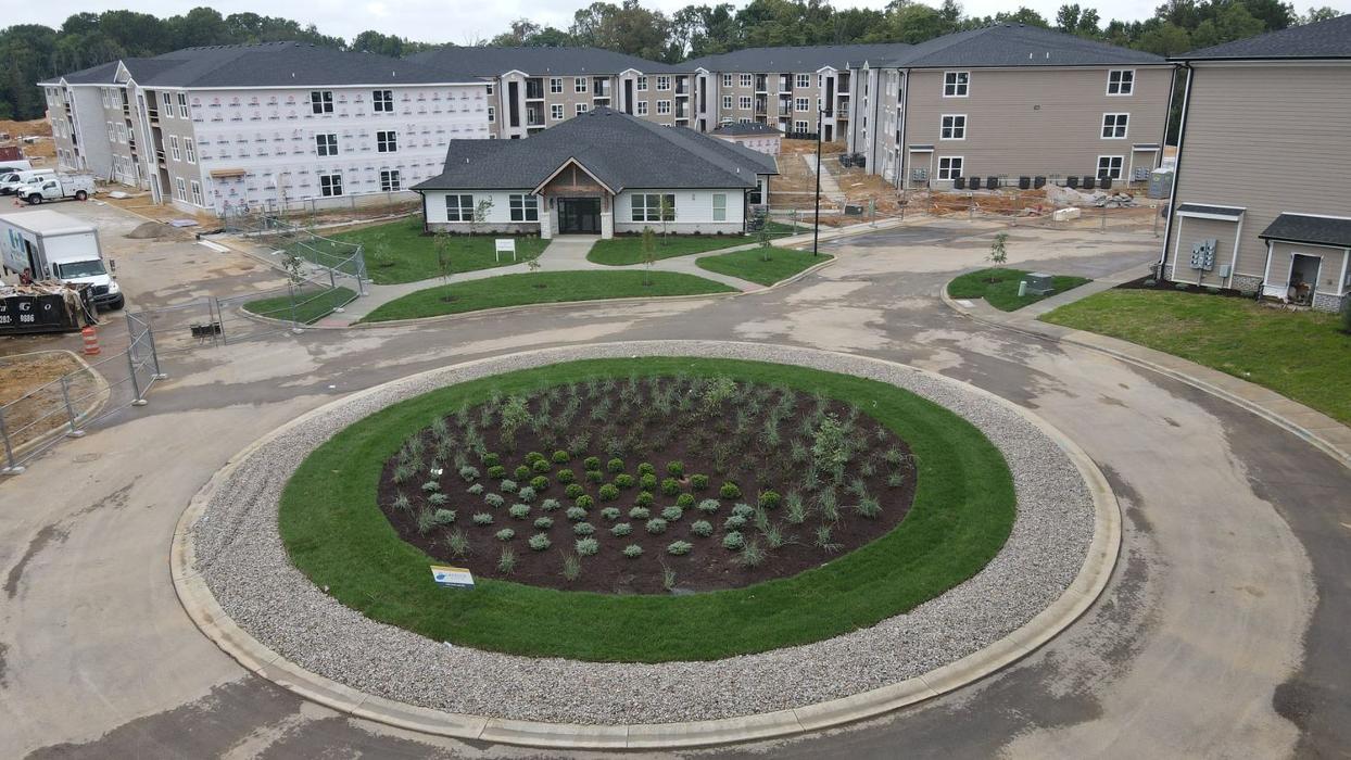 Lamb's Lawn Service & Landscaping LLC Image