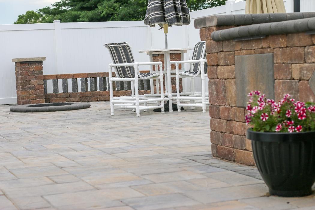 Lamb's Lawn Service & Landscaping LLC Image