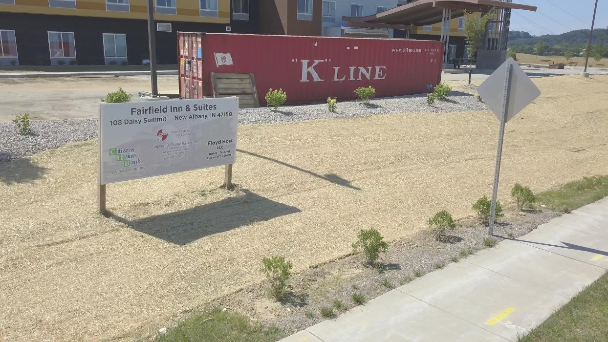 Lamb's Lawn Service & Landscaping LLC Image