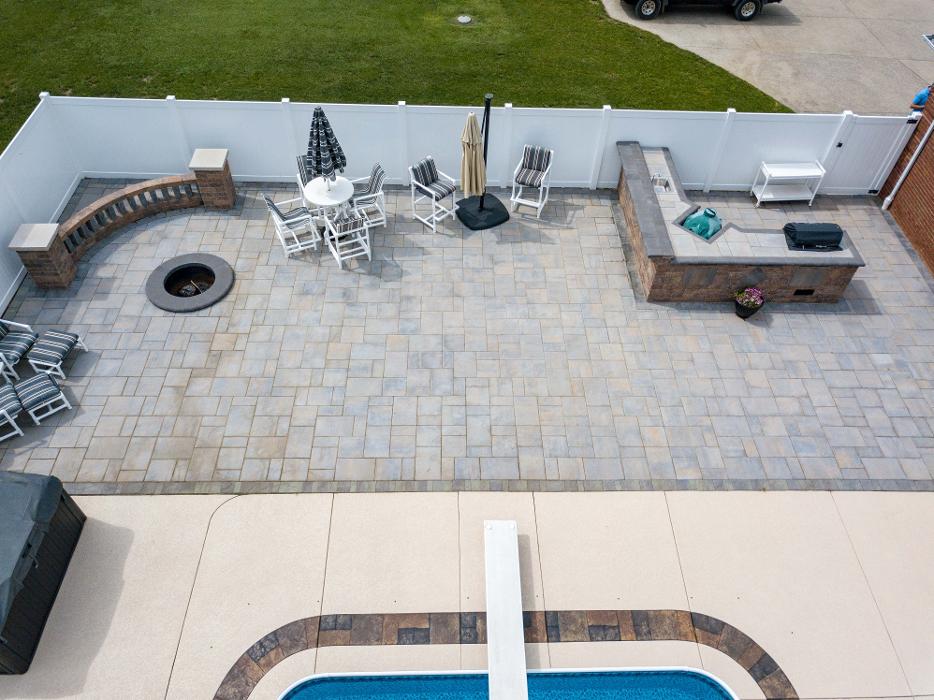 Lamb's Lawn Service & Landscaping LLC Image