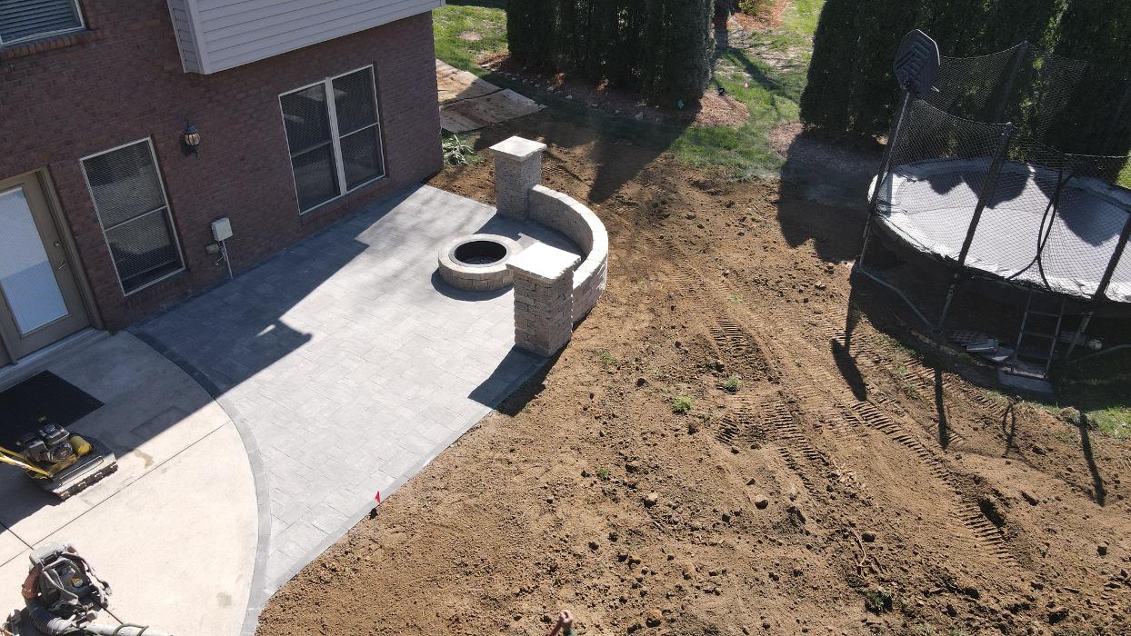 Lamb's Lawn Service & Landscaping LLC Image