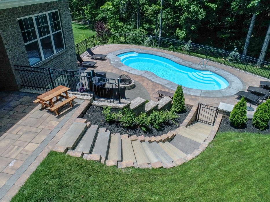 Lamb's Lawn Service & Landscaping LLC Image