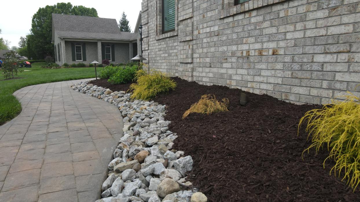 Lamb's Lawn Service & Landscaping LLC Image