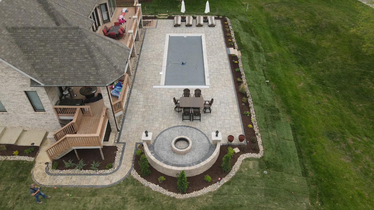 Lamb's Lawn Service & Landscaping LLC Image