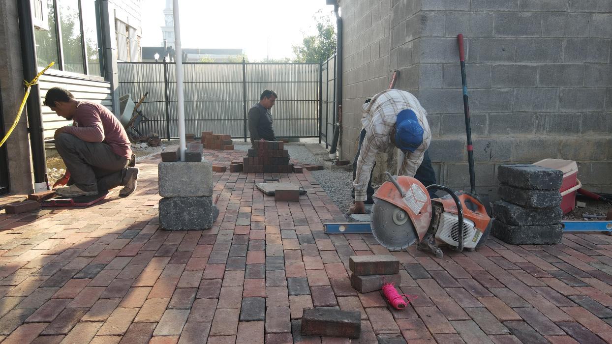 Lamb's Lawn Service & Landscaping LLC Image