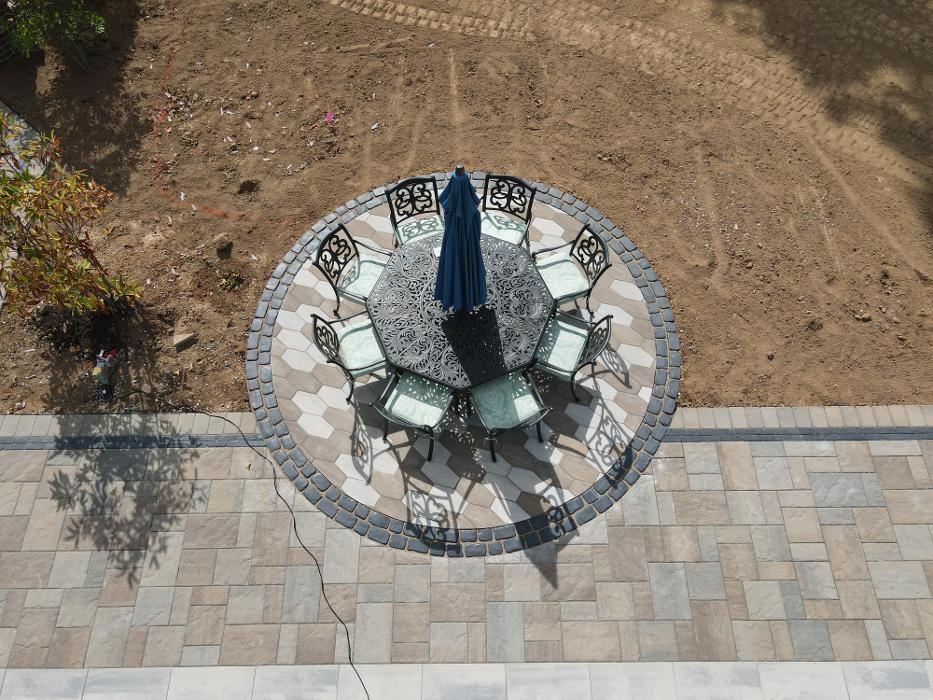 Lamb's Lawn Service & Landscaping LLC Image