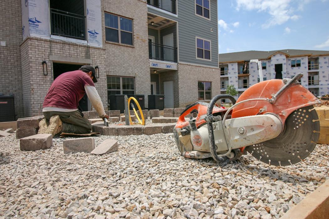 Lamb's Lawn Service & Landscaping LLC Image