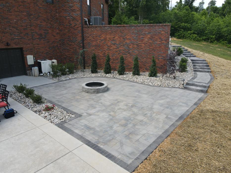 Lamb's Lawn Service & Landscaping LLC Image