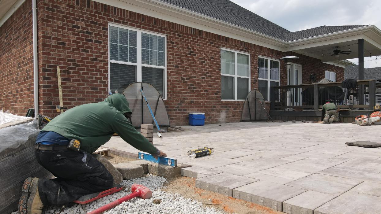 Lamb's Lawn Service & Landscaping LLC Image