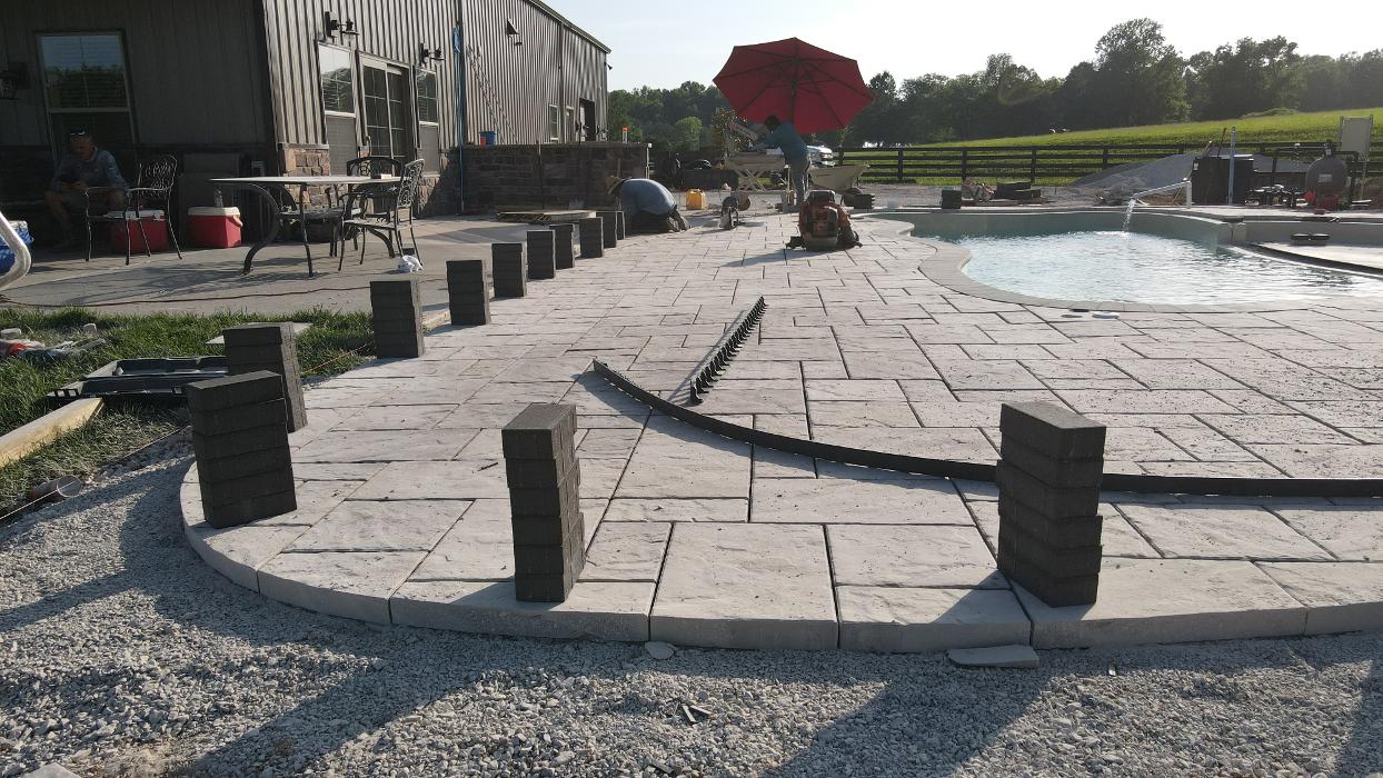 Lamb's Lawn Service & Landscaping LLC Image