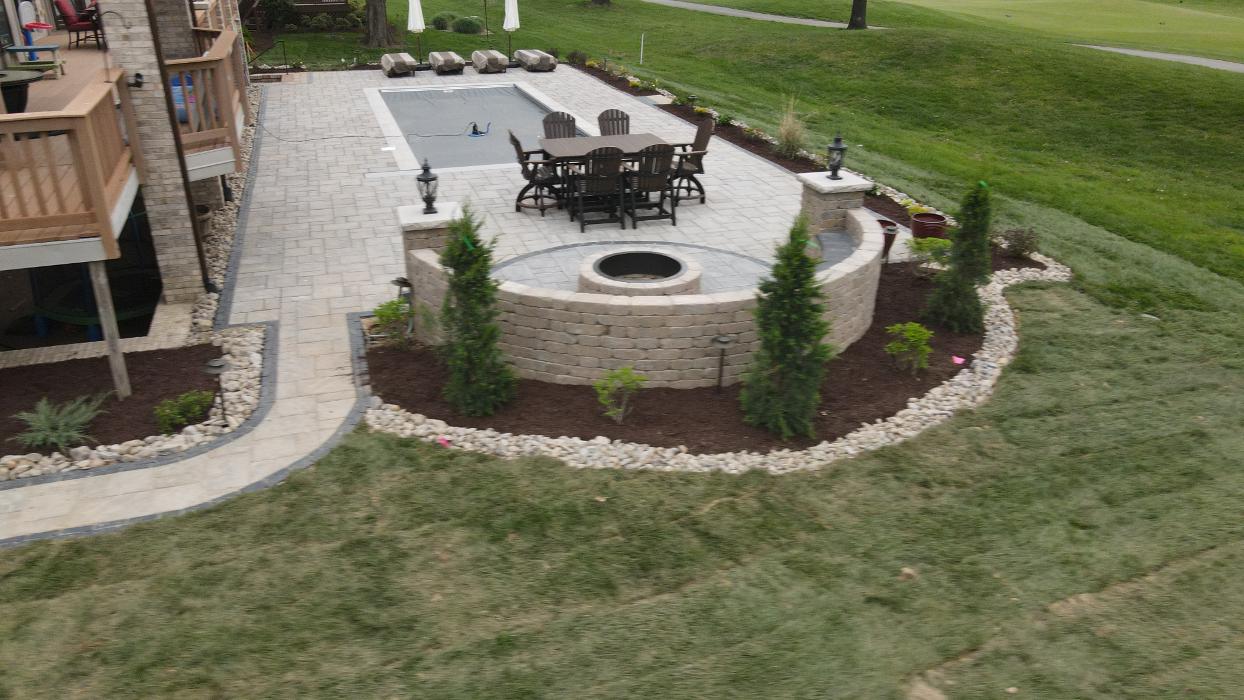 Lamb's Lawn Service & Landscaping LLC Image