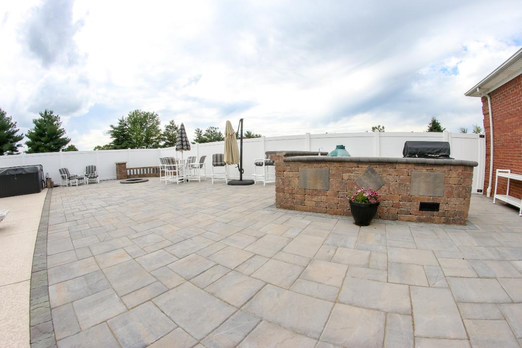 Lamb's Lawn Service & Landscaping LLC Image