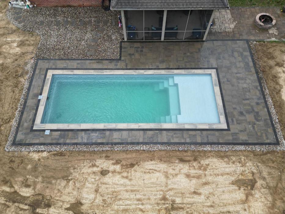 Lamb's Lawn Service & Landscaping LLC Image