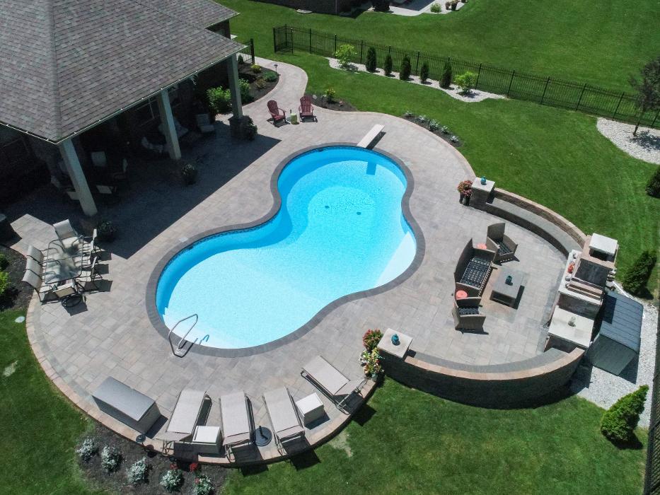 Lamb's Lawn Service & Landscaping LLC Image