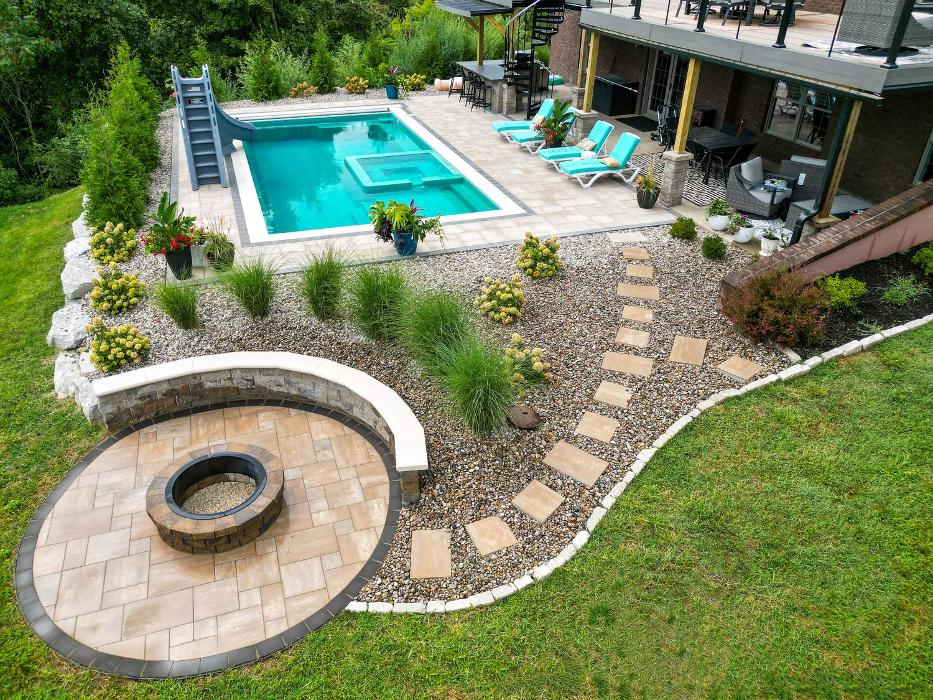 Lamb's Lawn Service & Landscaping LLC Image