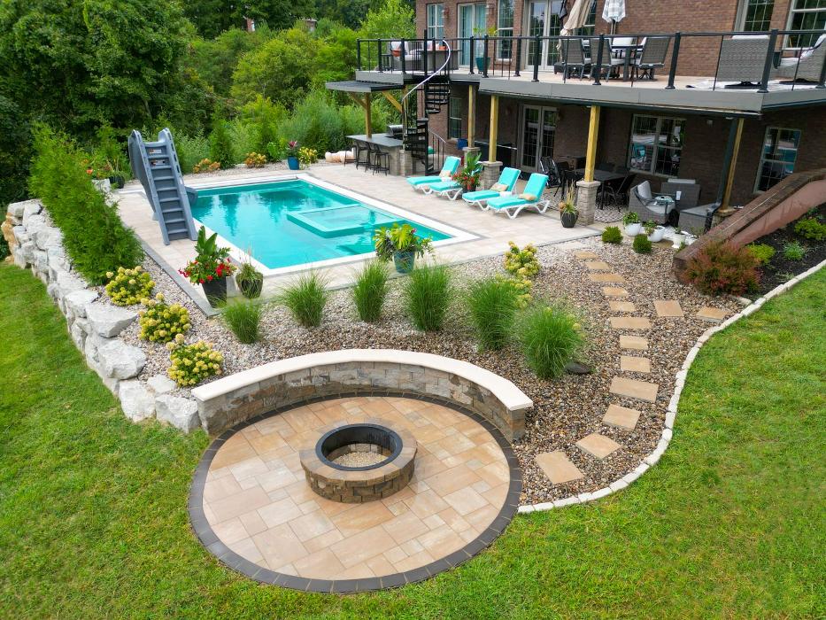 Lamb's Lawn Service & Landscaping LLC Image