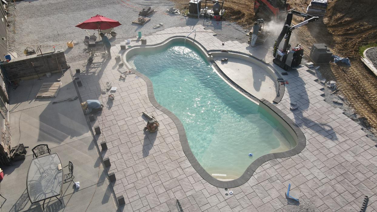 Lamb's Lawn Service & Landscaping LLC Image