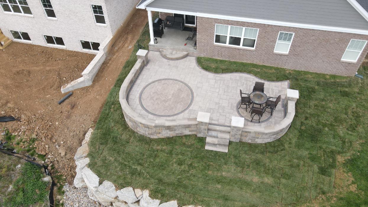 Lamb's Lawn Service & Landscaping LLC Image