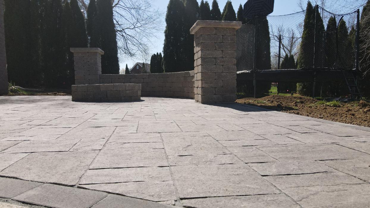 Lamb's Lawn Service & Landscaping LLC Image