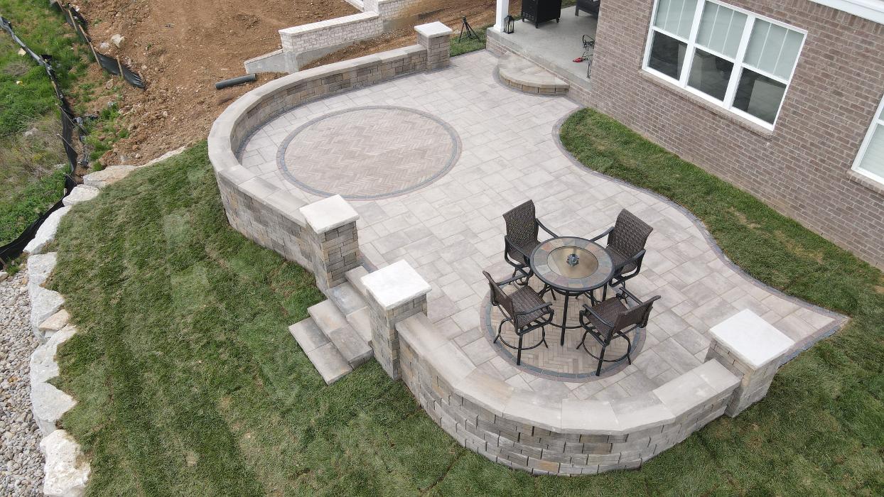 Lamb's Lawn Service & Landscaping LLC Image