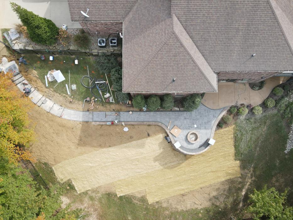 Lamb's Lawn Service & Landscaping LLC Image