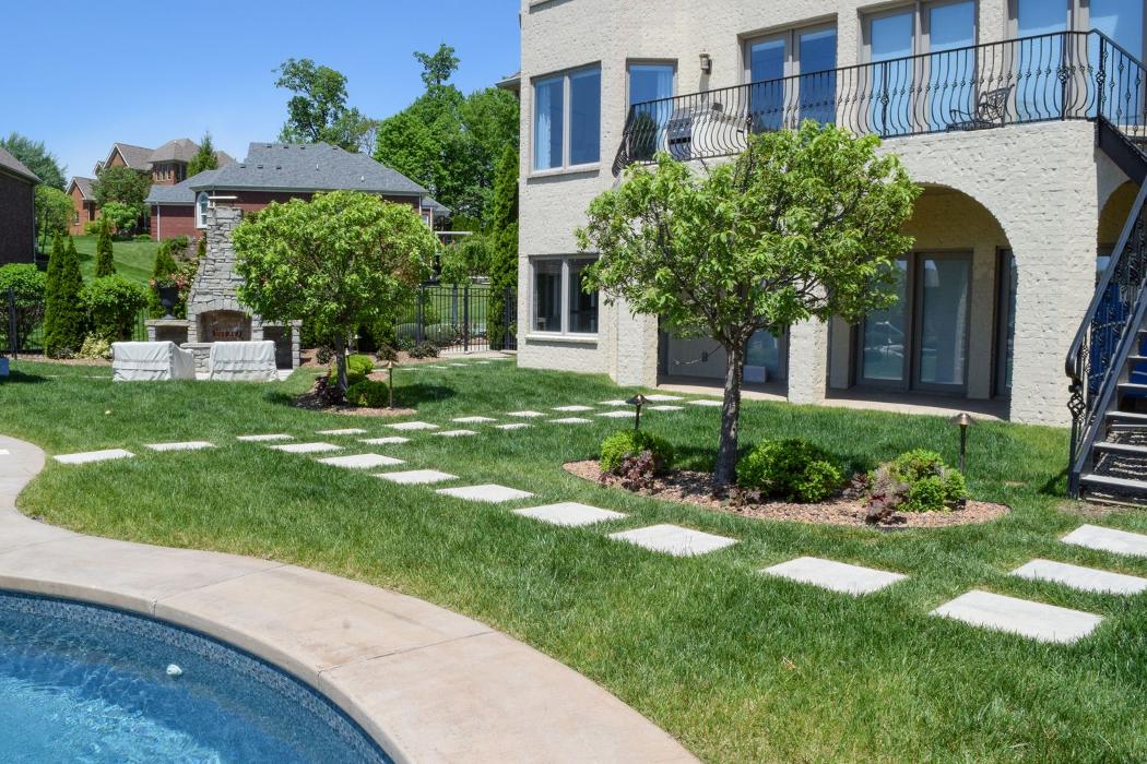 Lamb's Lawn Service & Landscaping LLC Image