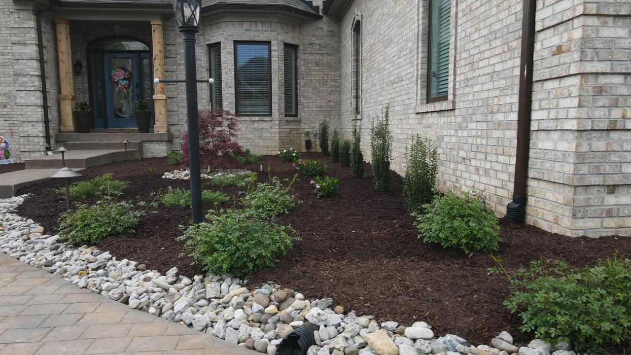 Lamb's Lawn Service & Landscaping LLC Image