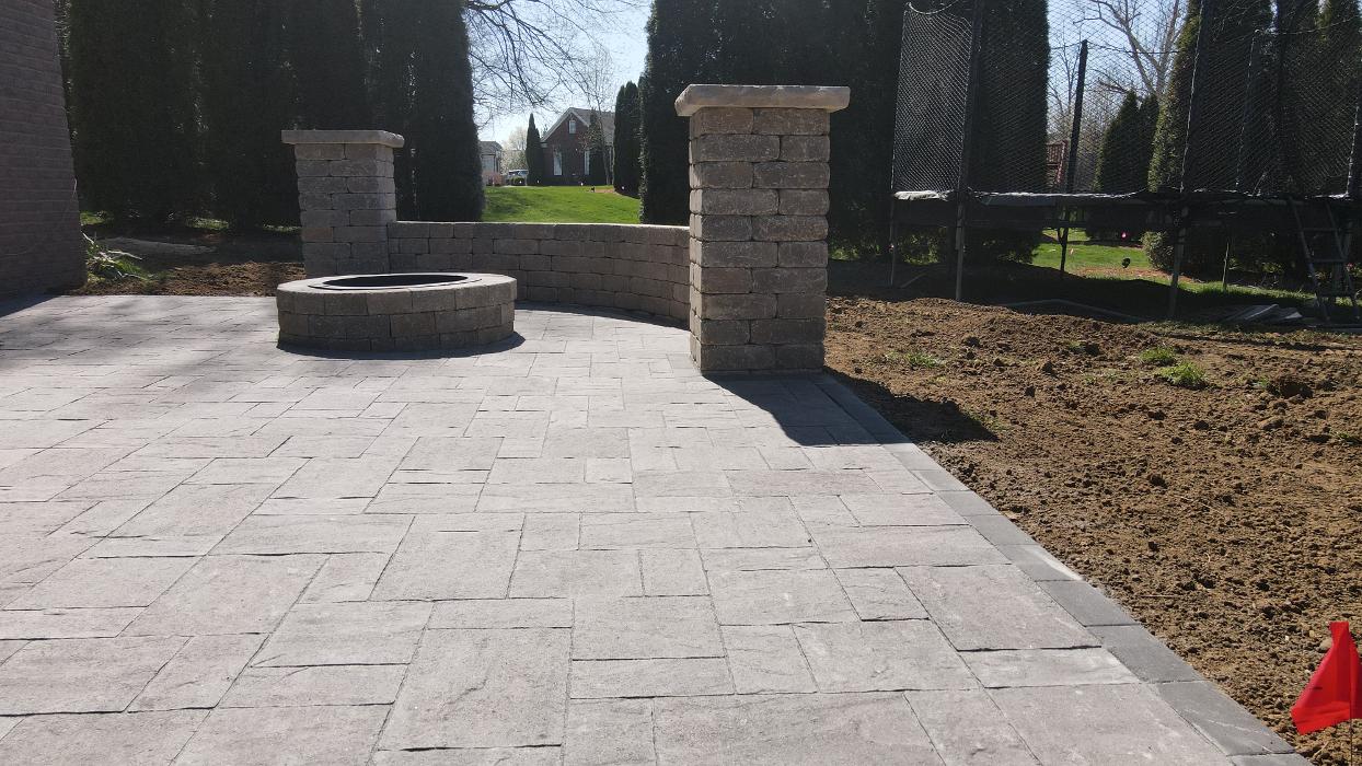 Lamb's Lawn Service & Landscaping LLC Image