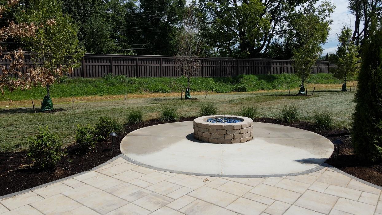 Lamb's Lawn Service & Landscaping LLC Image