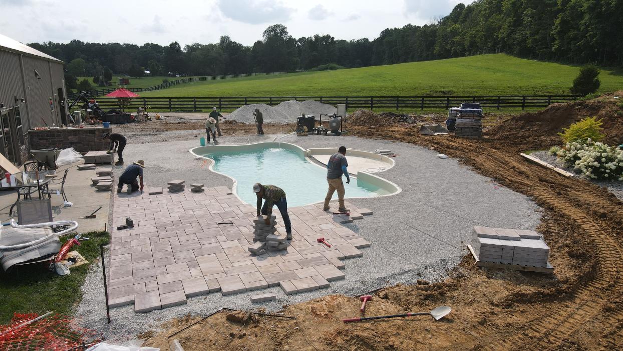 Lamb's Lawn Service & Landscaping LLC Image