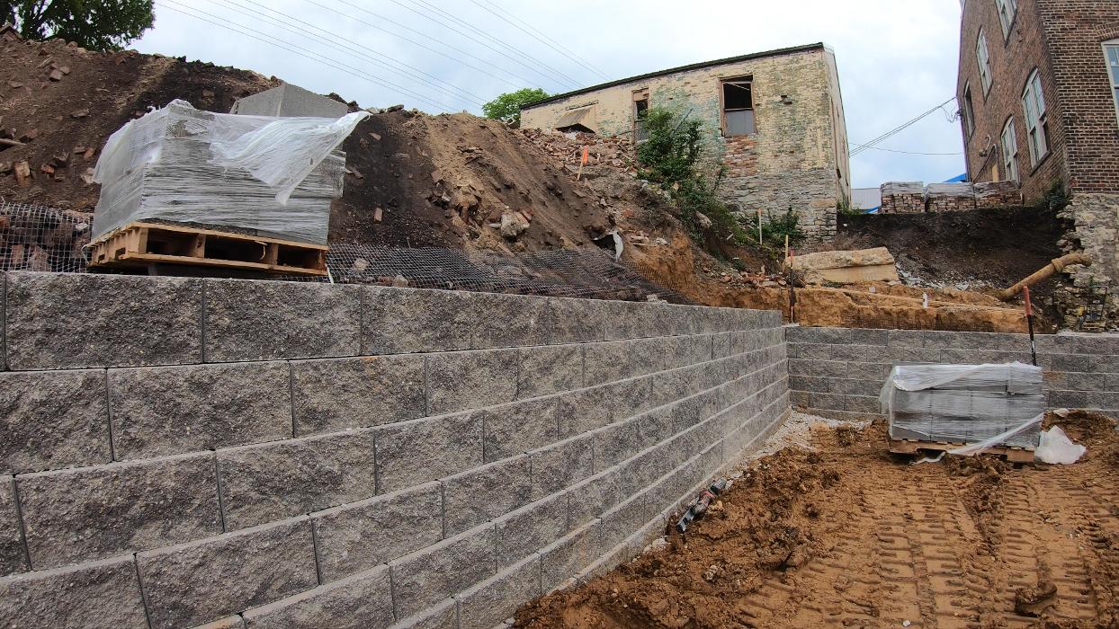 Lamb's Lawn Service & Landscaping LLC Image