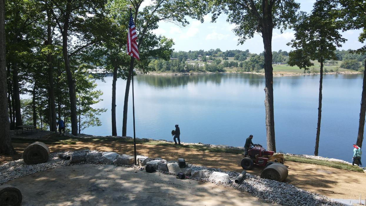 Lamb's Lawn Service & Landscaping LLC Image