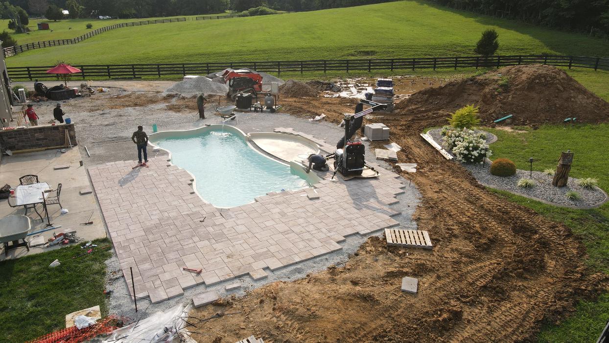 Lamb's Lawn Service & Landscaping LLC Image