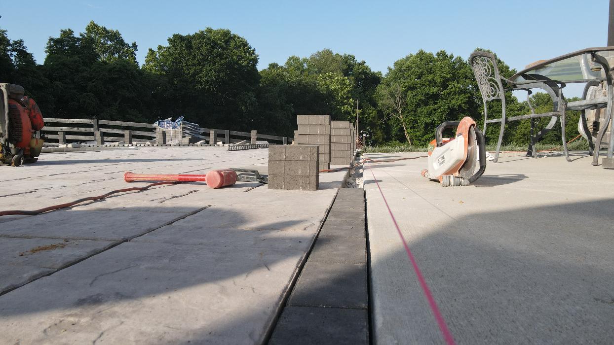 Lamb's Lawn Service & Landscaping LLC Image