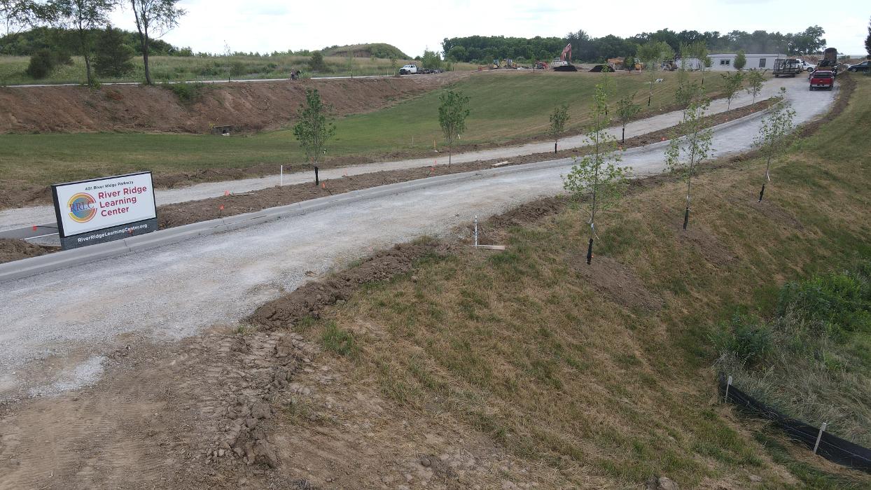 Lamb's Lawn Service & Landscaping LLC Image