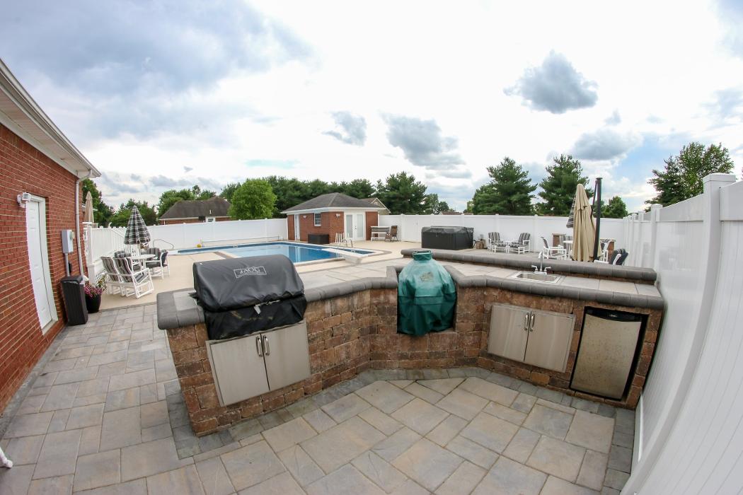 Lamb's Lawn Service & Landscaping LLC Image