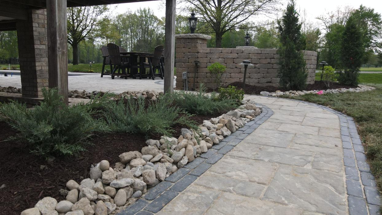 Lamb's Lawn Service & Landscaping LLC Image