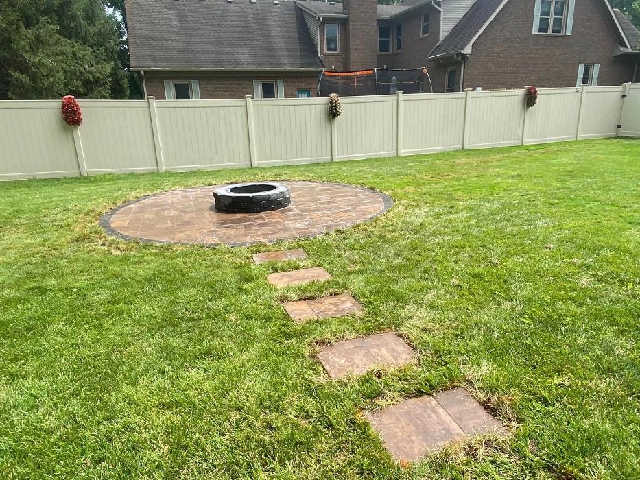 Lamb's Lawn Service & Landscaping LLC Image