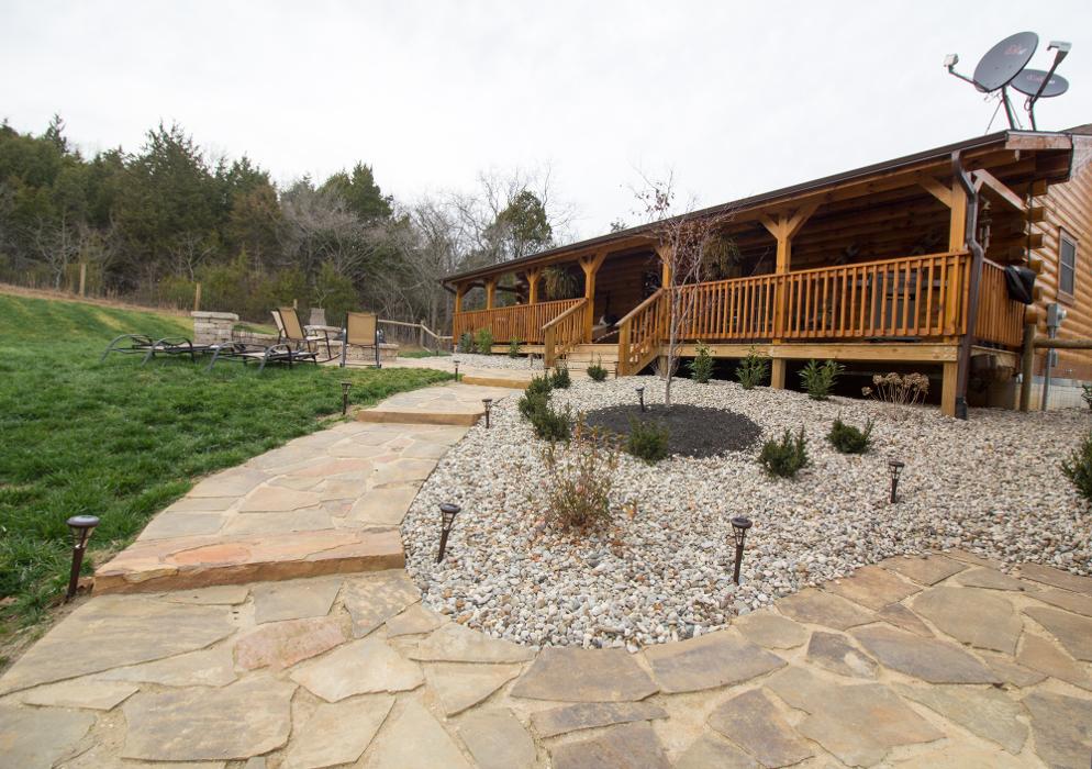 Lamb's Lawn Service & Landscaping LLC Image