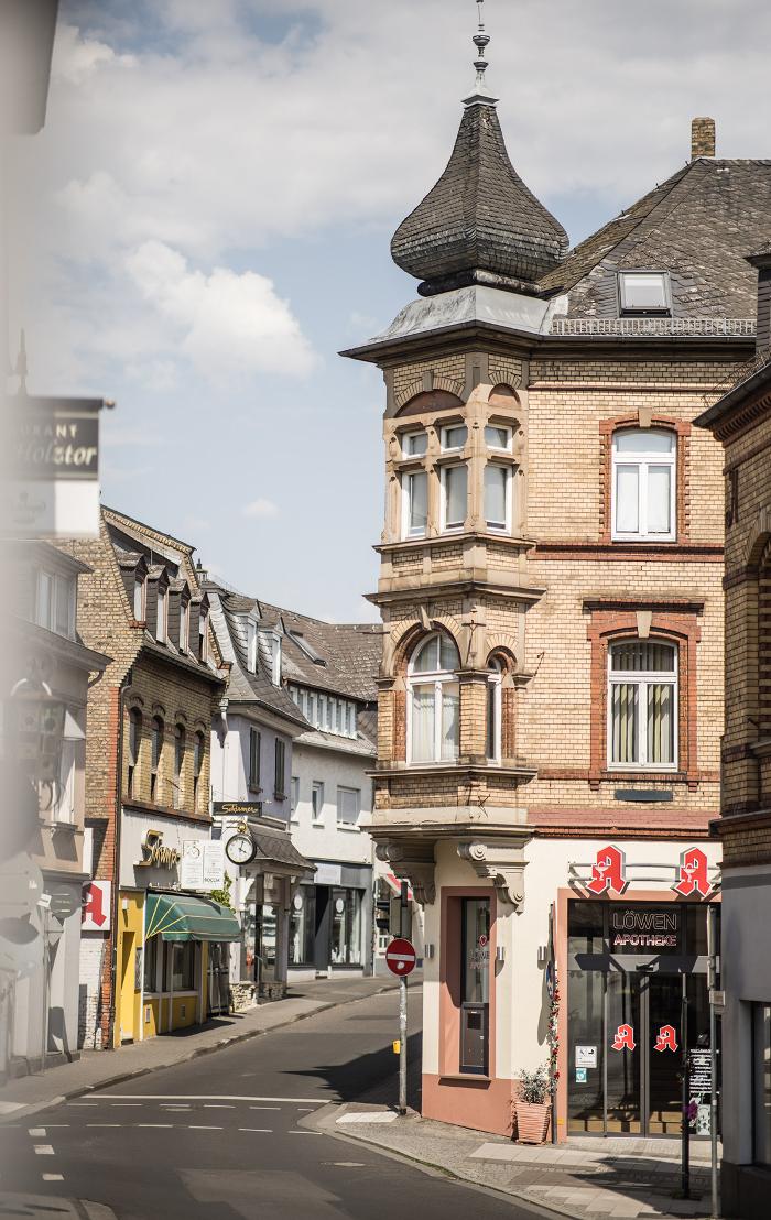 Löwen Apotheke Eltville, Schwalbacher Straße in Eltville am Rhein