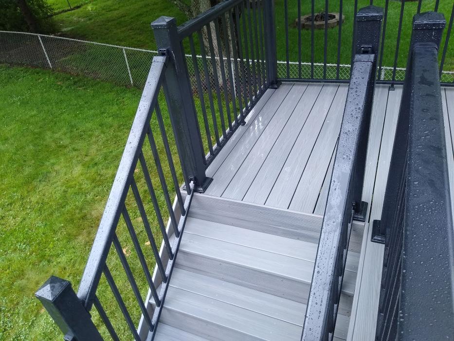 Estridge Deck and Patio LLC Image
