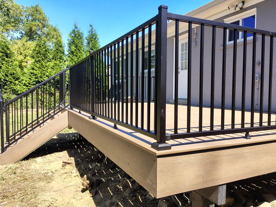 Estridge Deck and Patio LLC Image