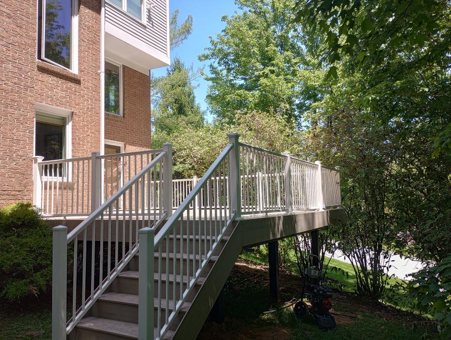 Estridge Deck and Patio LLC Image