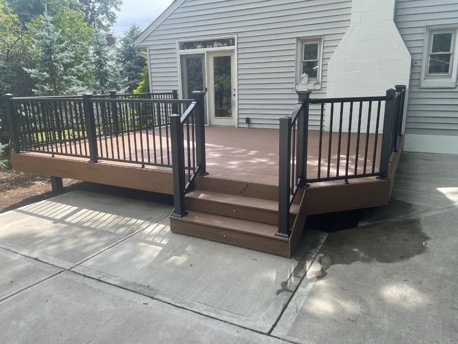 Estridge Deck and Patio LLC Image