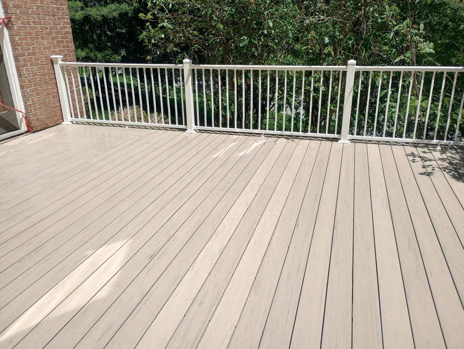 Estridge Deck and Patio LLC Image