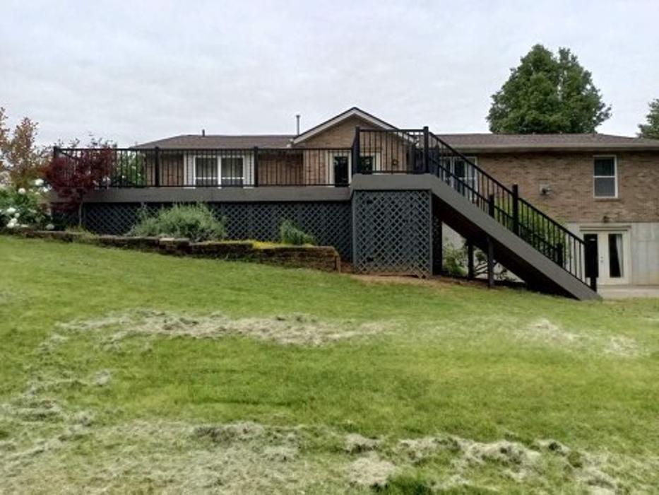 Estridge Deck and Patio LLC Image