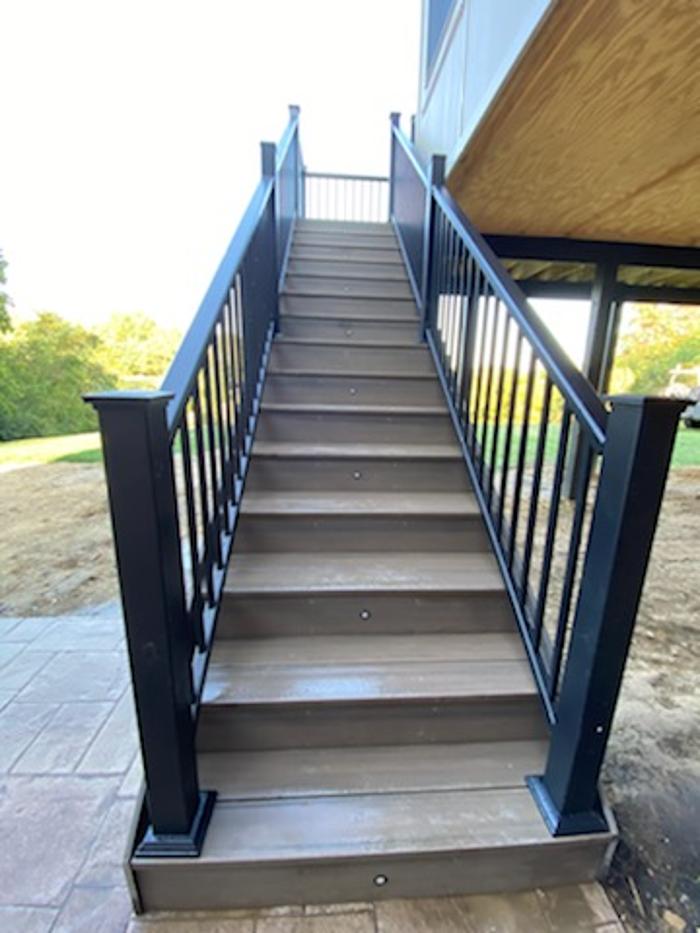 Estridge Deck and Patio LLC Image