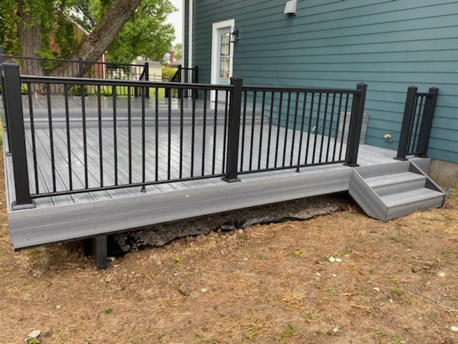 Estridge Deck and Patio LLC Image