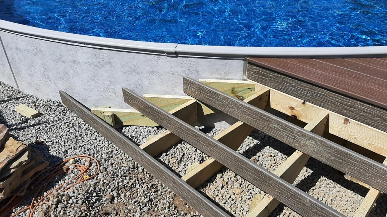 Estridge Deck and Patio LLC Image